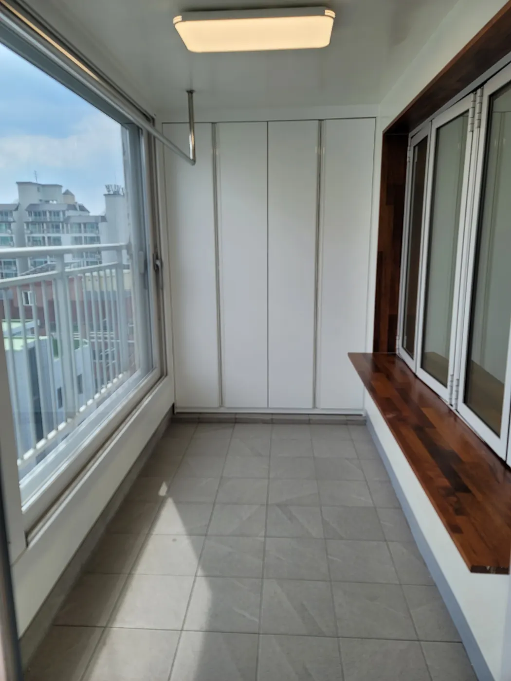 창호·유리 마감 — 내곡동 입주청소 현장