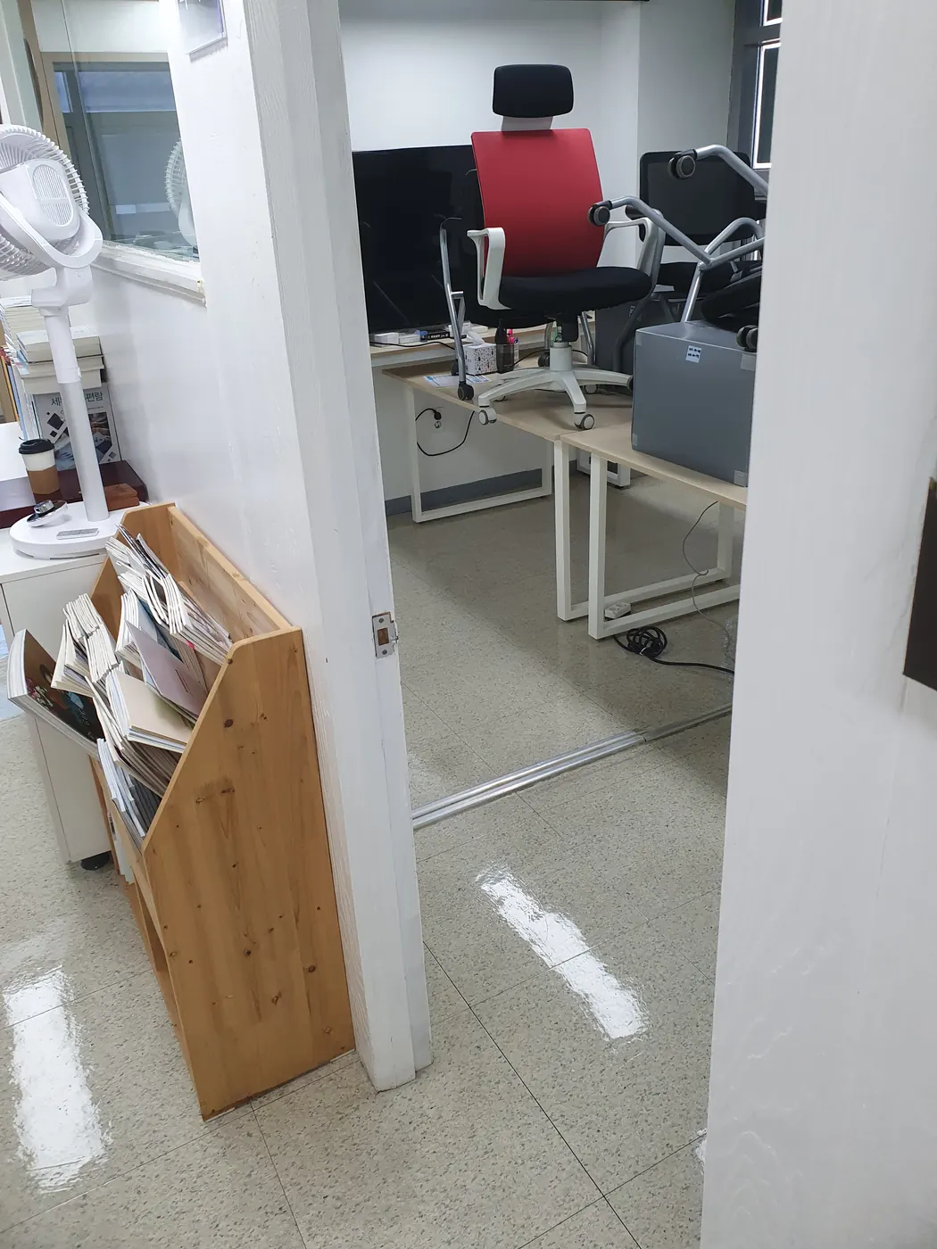 달서구 사무실청소 시공 현장 — 바닥 광택 마감