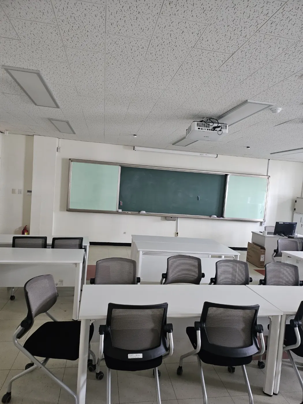 다사읍 학교청소 시공 현장 — 교실 마감