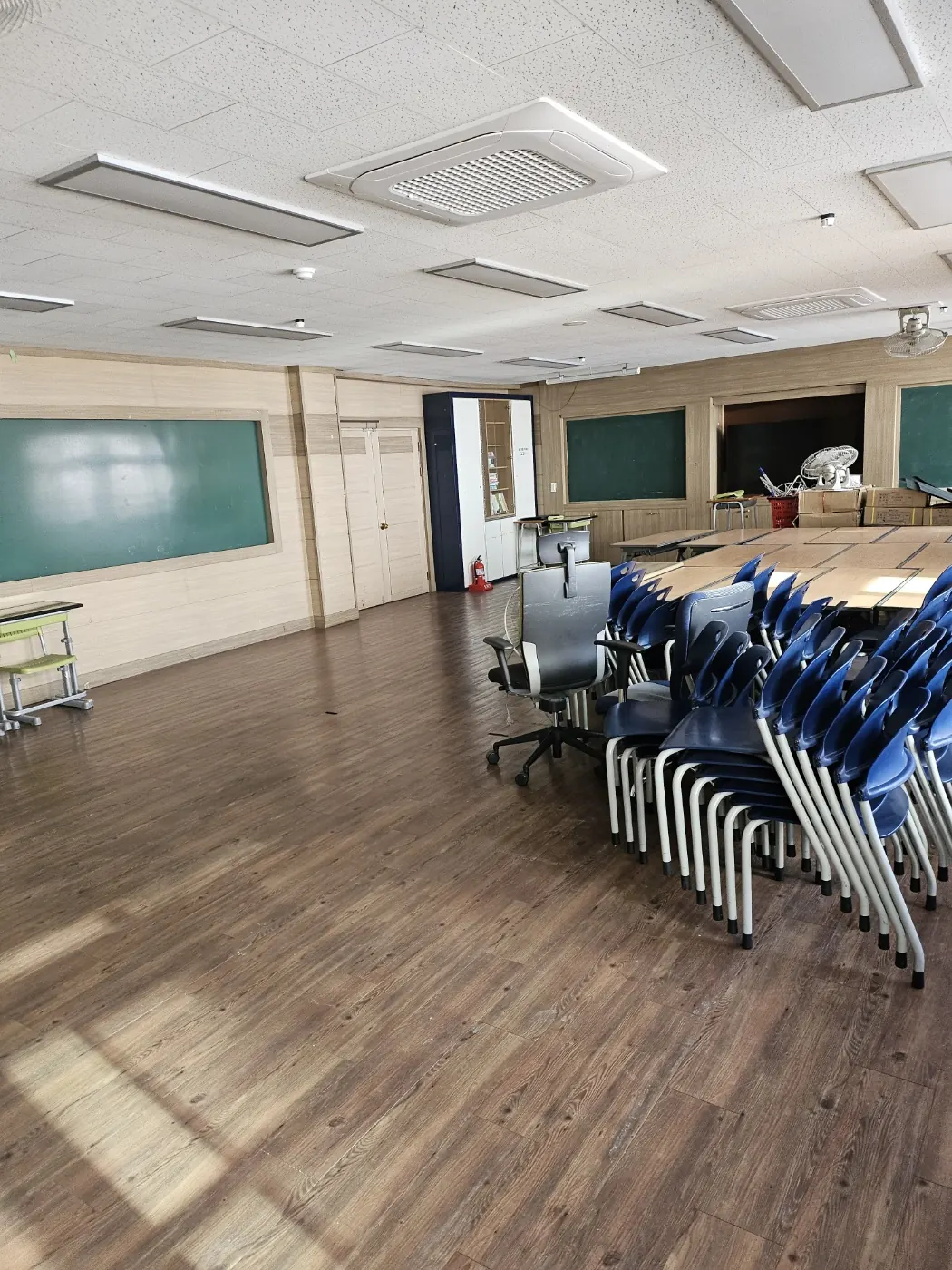 달성군 학교청소 시공 현장 — 교실 마감