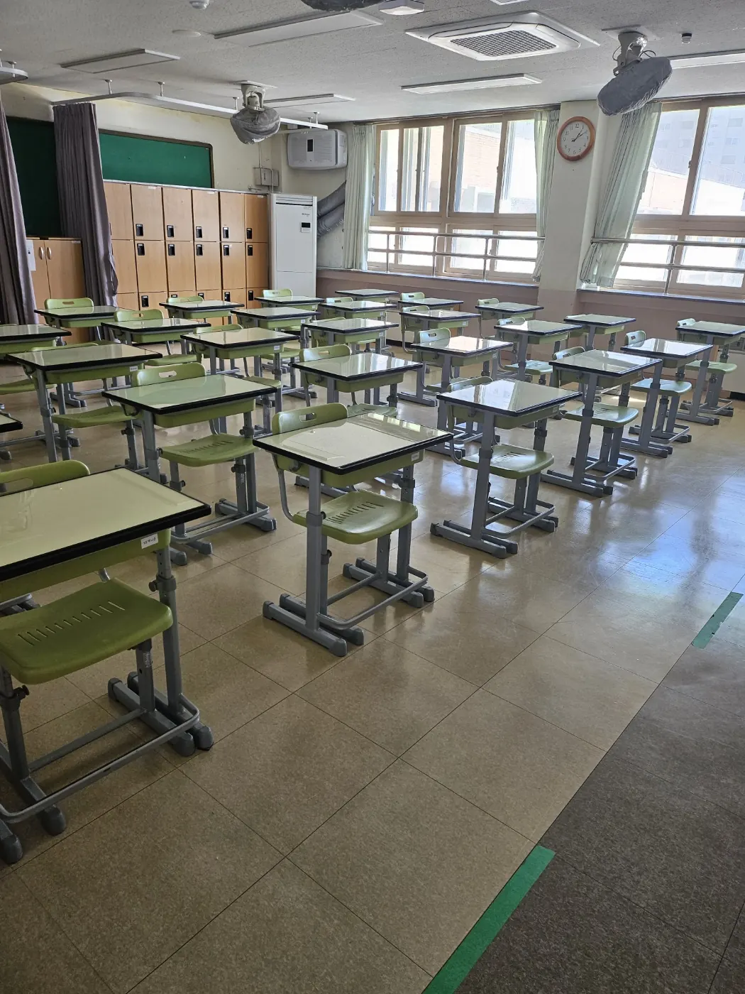 상동 학교청소 시공 현장 — 교실 정리