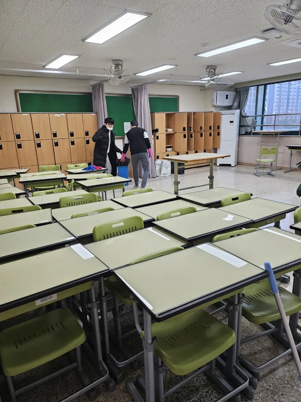 이현동 학교청소 시공 현장 — 교실 마감