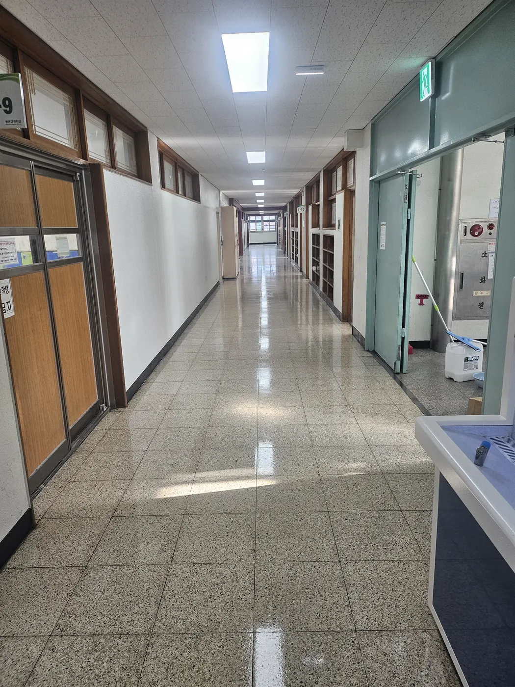 현풍읍 학교청소 시공 현장 — 복도 관리