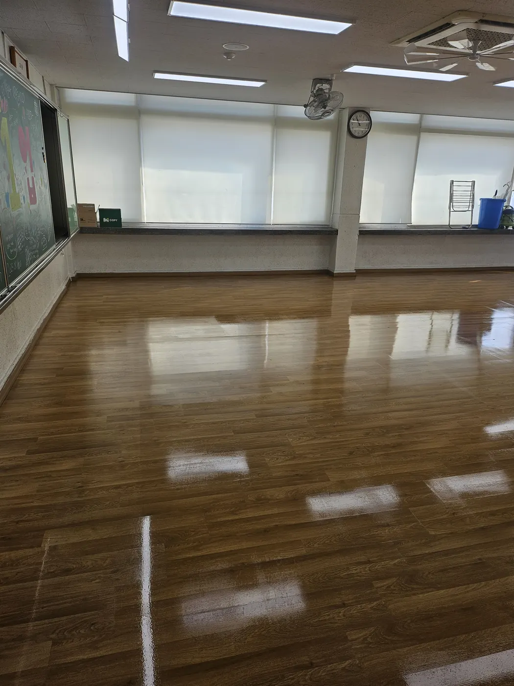 왁스 재코팅 — 달서구 학교청소 현장