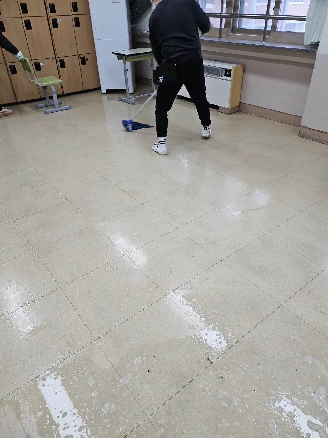 세정 진행 — 월암동 학교청소 현장