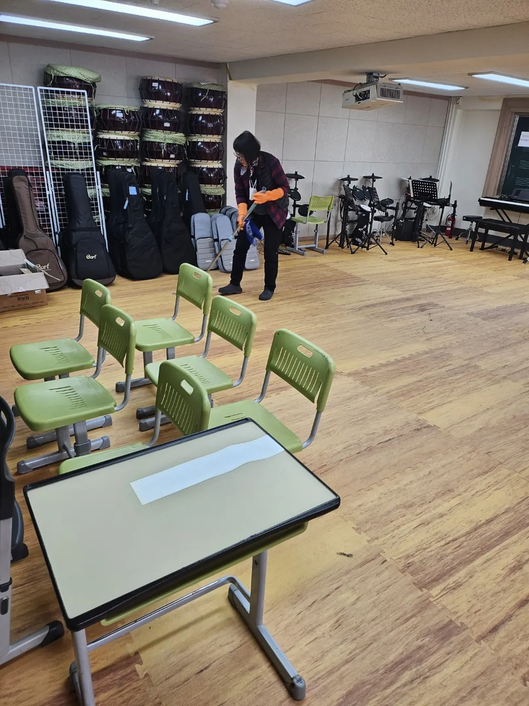 특별교실 정리 — 대림동 학교청소 현장