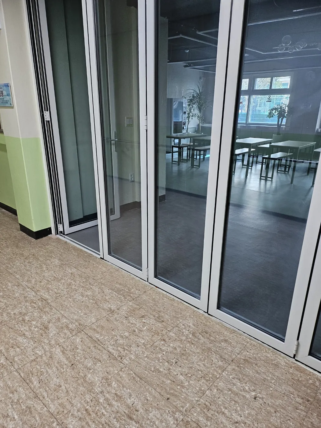 특별실 작업 — 덕곡동 학교청소 현장